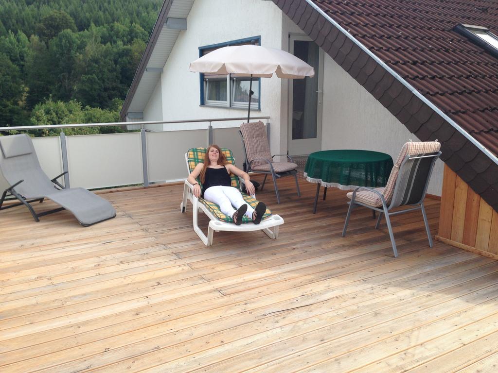 Pension-Ferienwohnung Liesbachtal Direkt Am Waldrand Bayerische Rhoen Schönau an der Brend Kamer foto