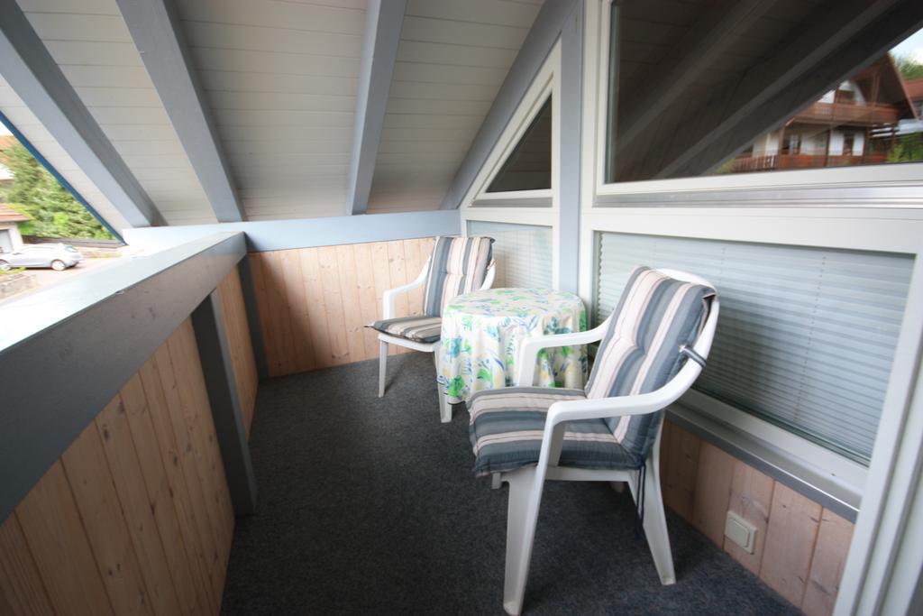 Pension-Ferienwohnung Liesbachtal Direkt Am Waldrand Bayerische Rhoen Schönau an der Brend Kamer foto